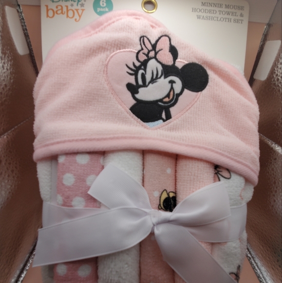 DISNEY BABY Minnie Mouse Hooded Towel with 5 Piece Washcloth Set - Picture 2 of 7